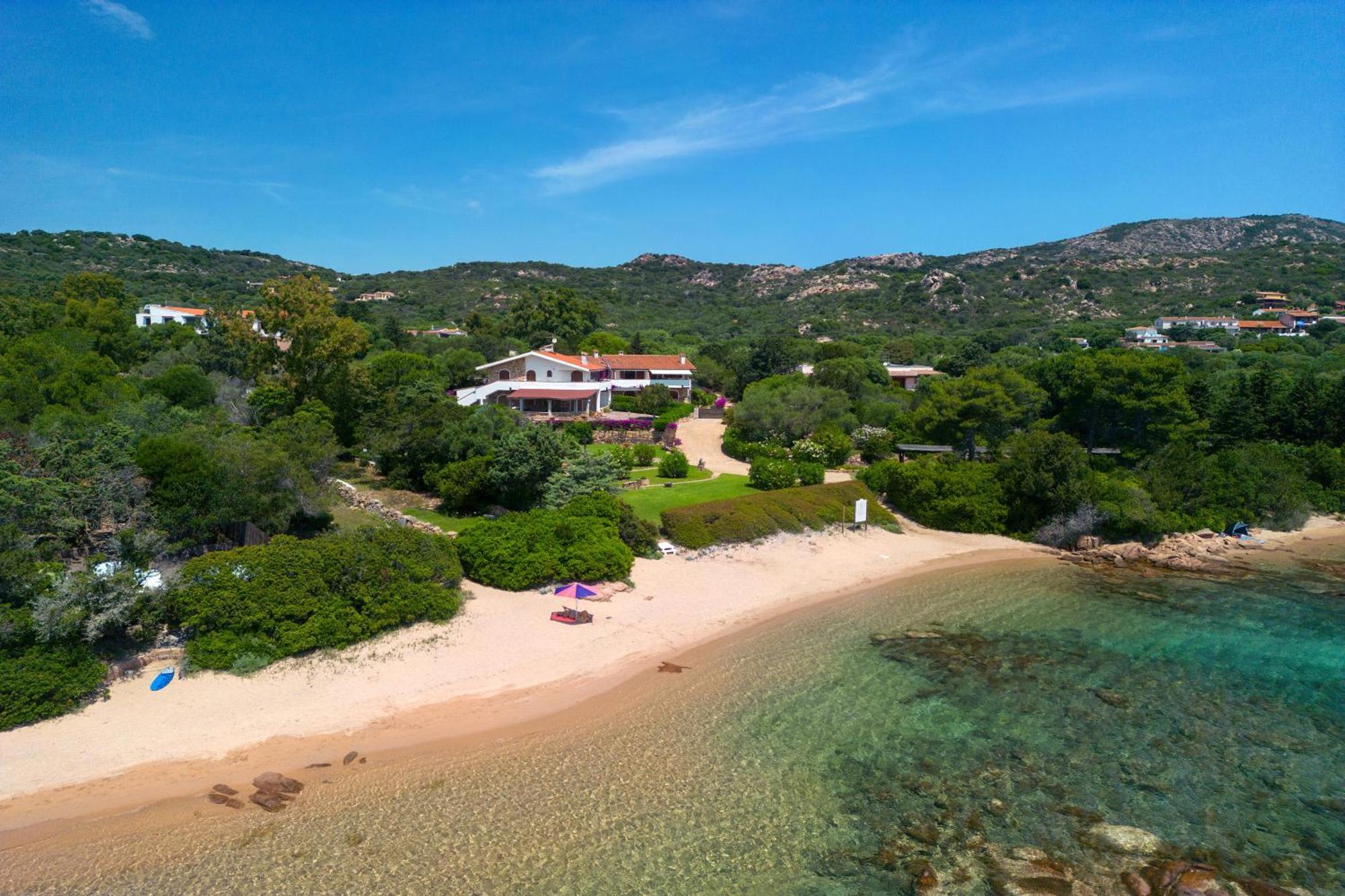 Baia Dorata Beach Apartment Porto Istana Exterior photo