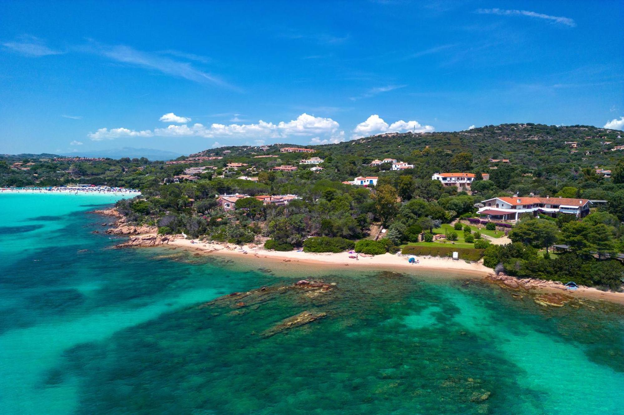 Baia Dorata Beach Apartment Porto Istana Exterior photo
