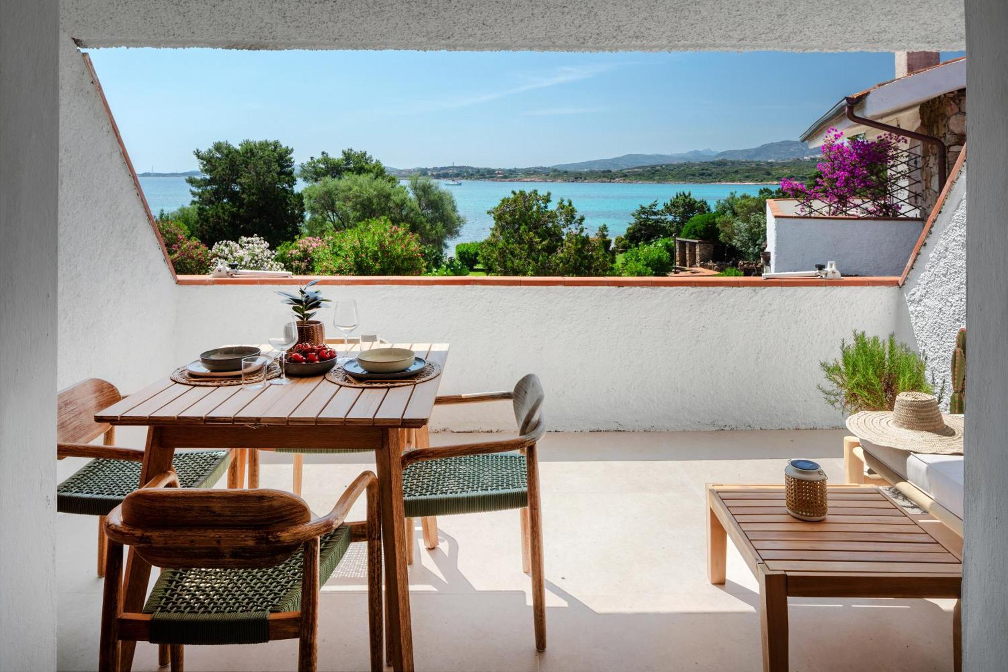 Baia Dorata Beach Apartment Porto Istana Exterior photo