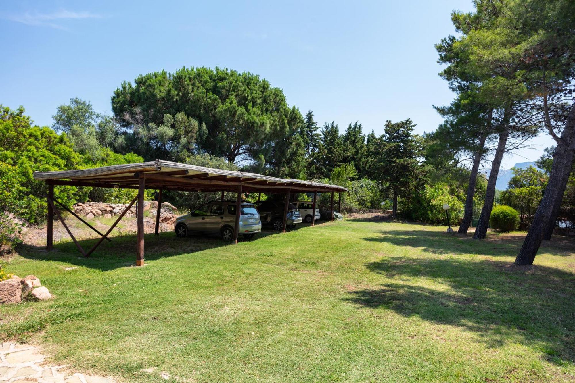 Baia Dorata Beach Apartment Porto Istana Exterior photo