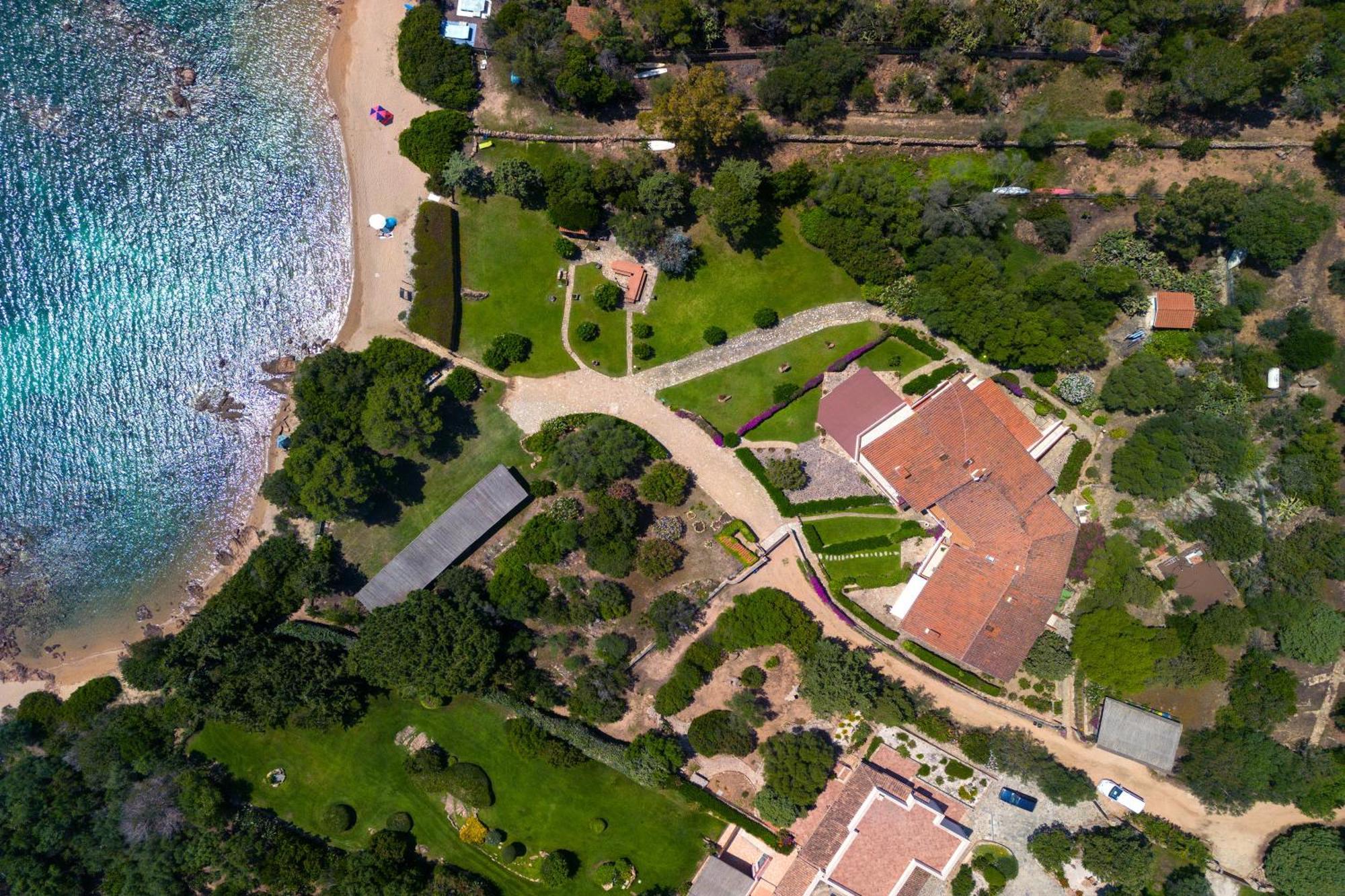 Baia Dorata Beach Apartment Porto Istana Exterior photo